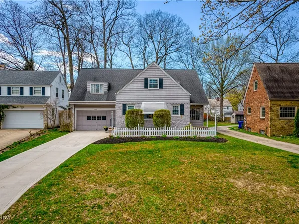 2304 S Belvoir Blvd, University Heights, OH 44118