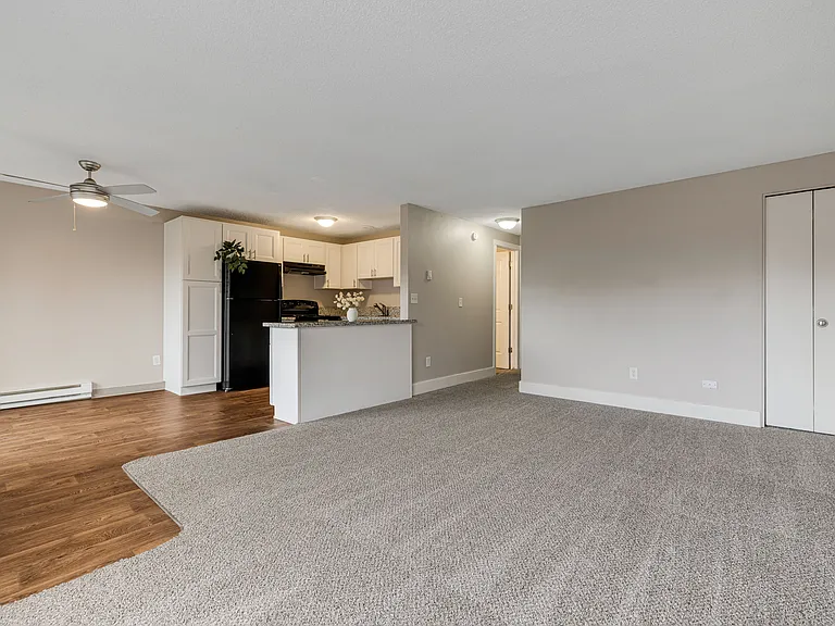 Moreland Place Apartments — Photo 13