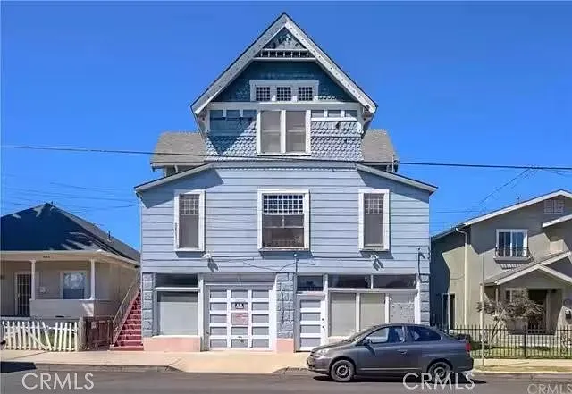 384 W 15th St — Photo 17