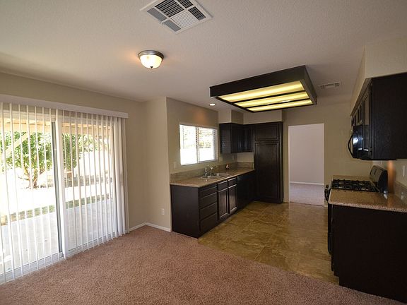 5th image of 1615 W Avenue H5