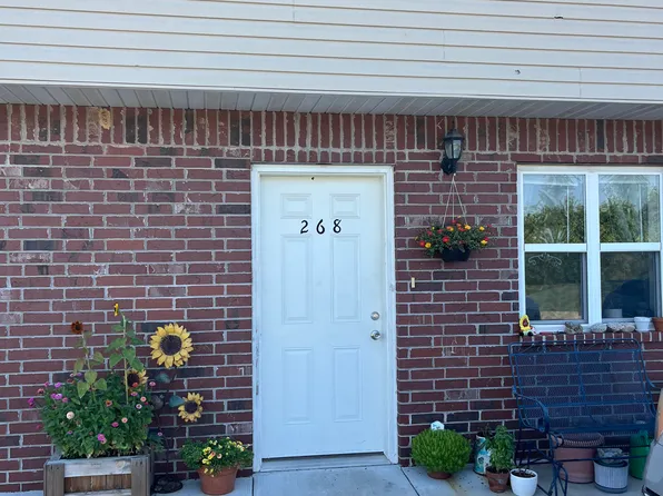 268 W Terrace Ct, Sparta, MO 65753