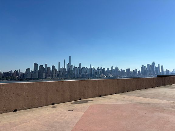 3rd image of 6600 Boulevard East Unit 9K