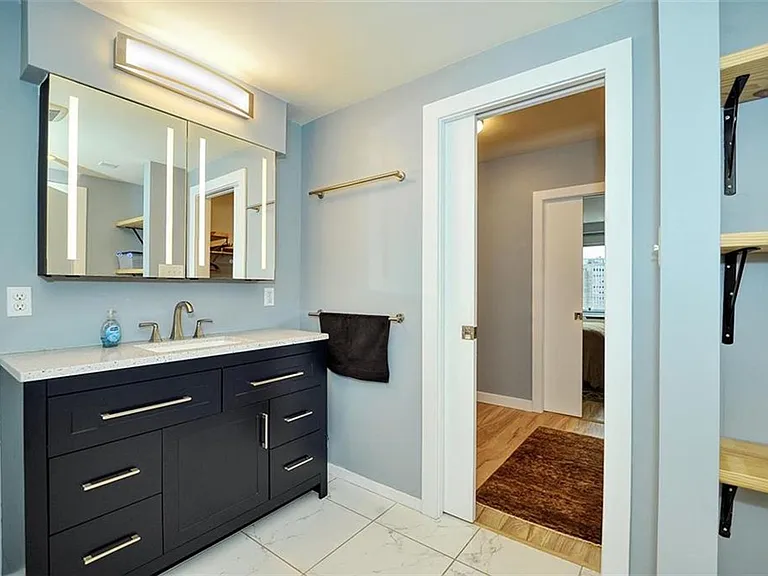320 Fort Duquesne Blvd #12M — Photo 13