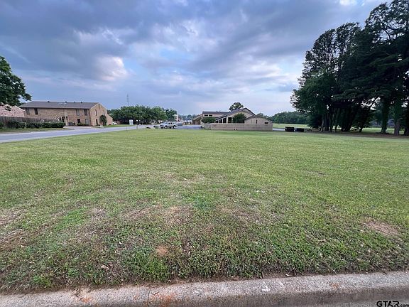 4th image of 3703 Brookside Dr
