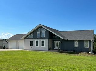 404 E Terry Point Rd E, Dandridge, TN 37725