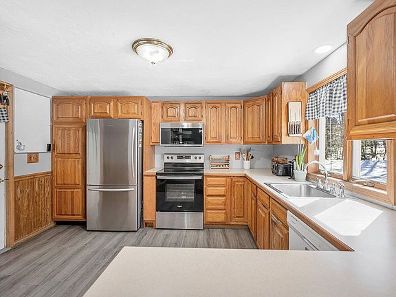 5th image of 74 Royal Range Road