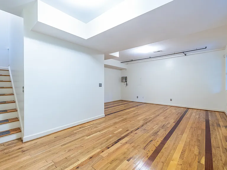 1040 Boulevard Dr NE — Photo 33