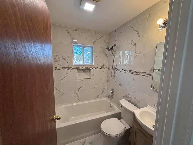 Chapel Ave — Photo 14