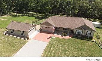 2nd image of 1021 McCormick Ln