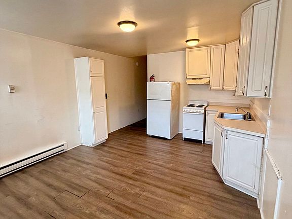 3rd image of 517 N Front St APT 1