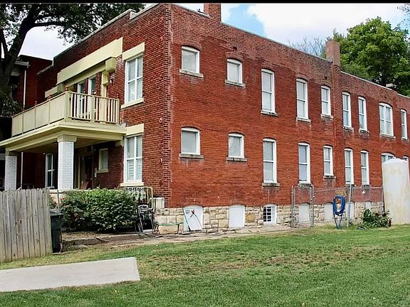 4th image of 3220 E 10th St #0