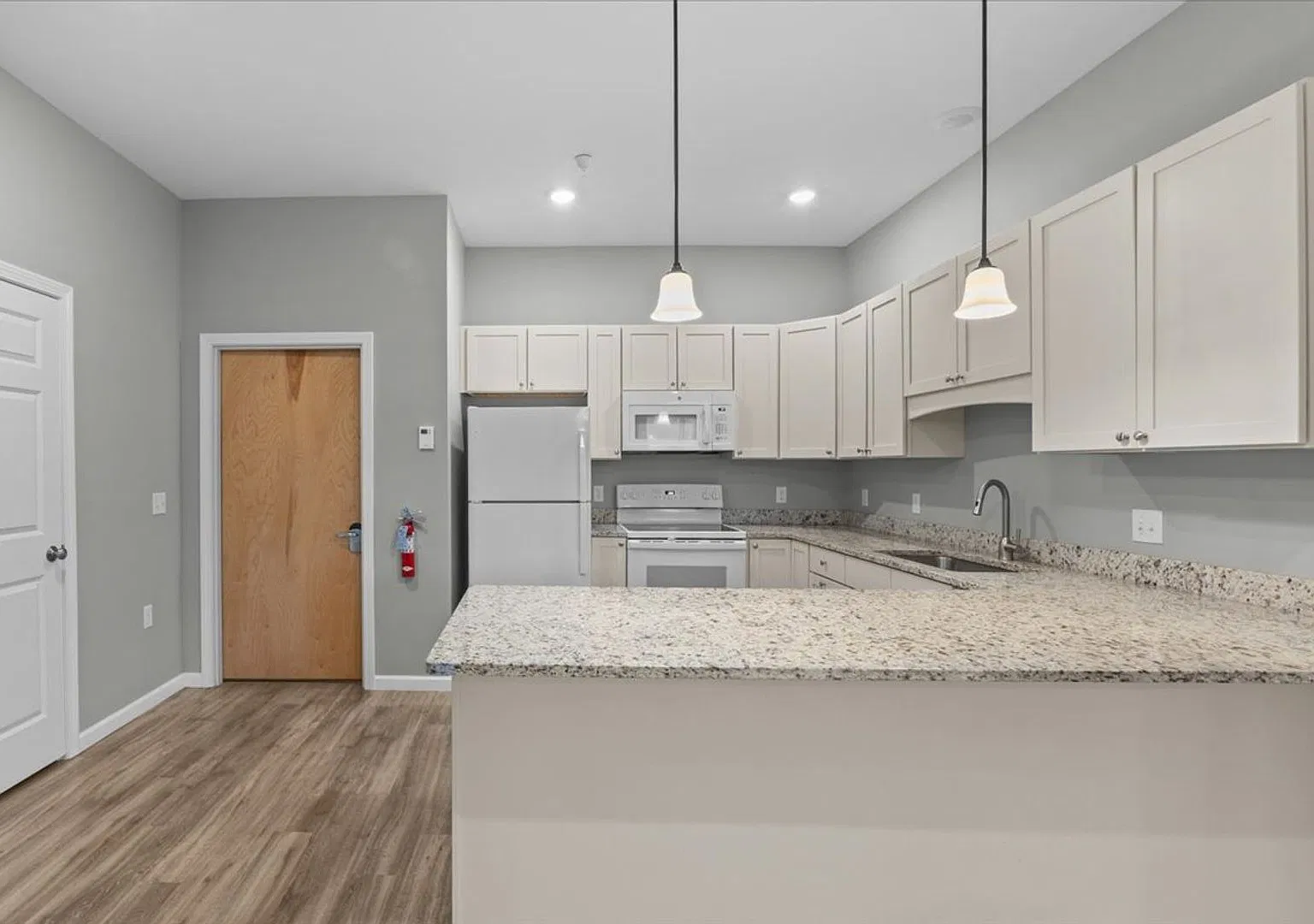 32 Cottonwood Drive — Photo 3