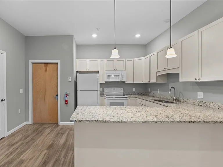 32 Cottonwood Drive — Photo 11