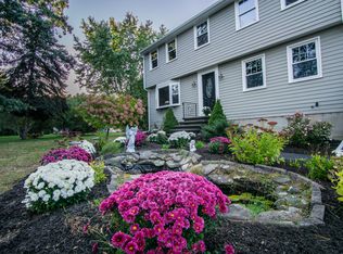 3 Lantern Ln, North Reading, MA 01864