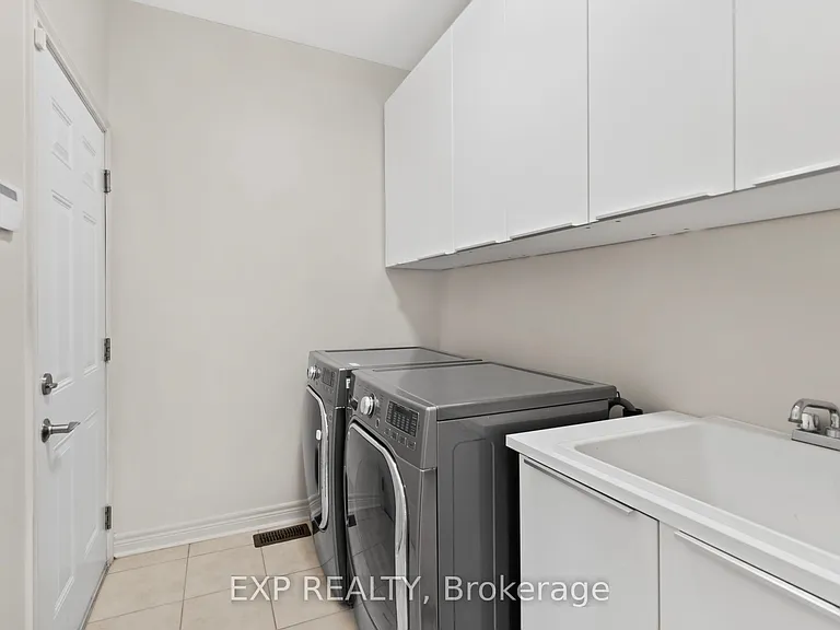 131 Greenwood Rd — Photo 30