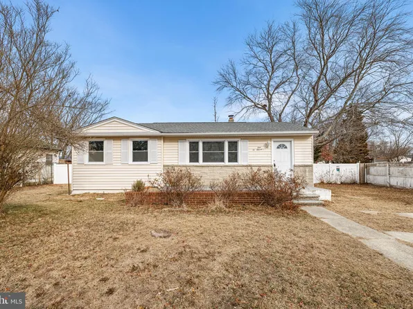 111 Nightingale Rd, Egg Harbor Township, NJ 08234