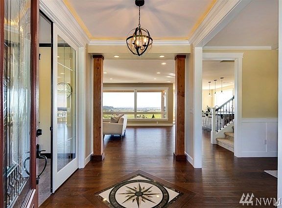 2nd image of 7516 Avalon Heights Way