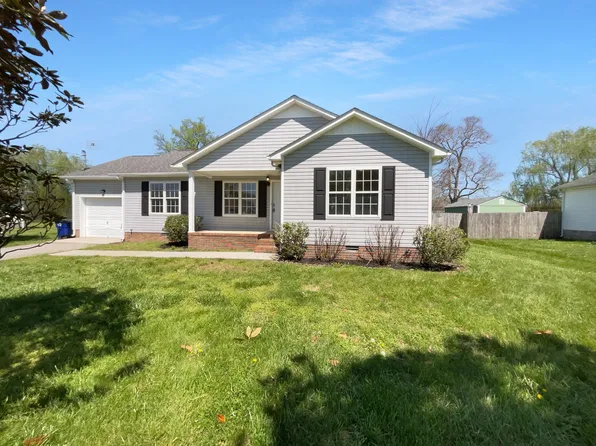 2305 Forrest Fields Dr, Chapel Hill, TN 37034