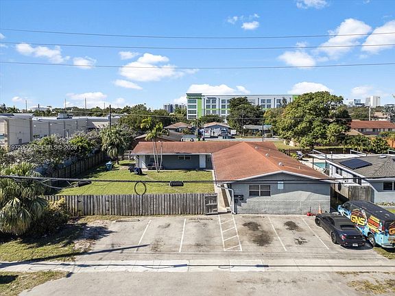 3rd image of 118 Phippen Waiters Rd