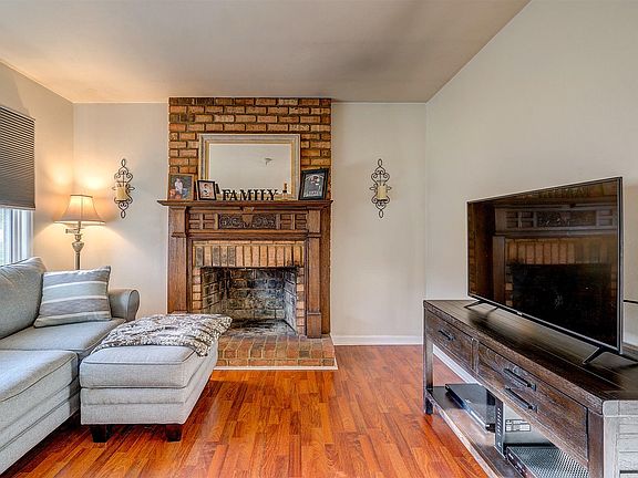 4th image of 1405 Blackwood Dr