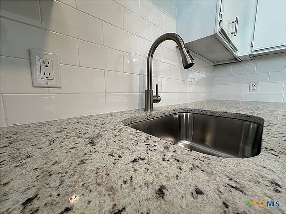 5th image of 1409 N Bishop St APT 4