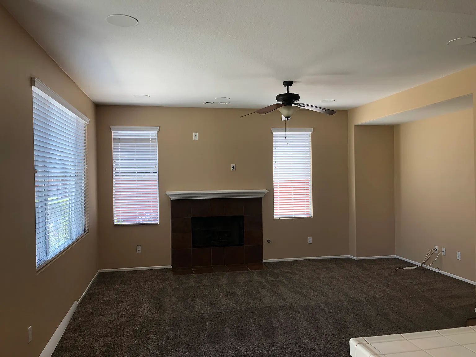 4 bed, 3074 sqft, $3,600 — Photo 4