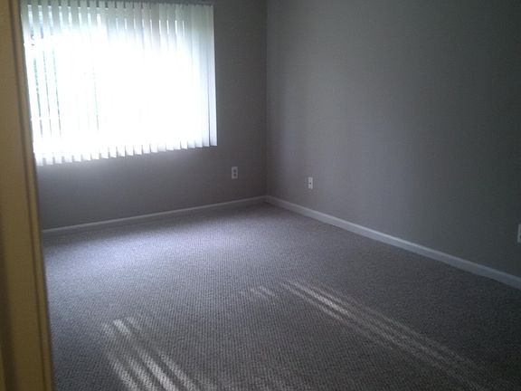 4th image of 41650 Manor Park Dr #22