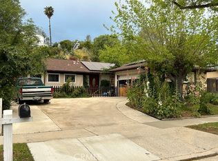 27135 Cabrera Ave, Santa Clarita, CA