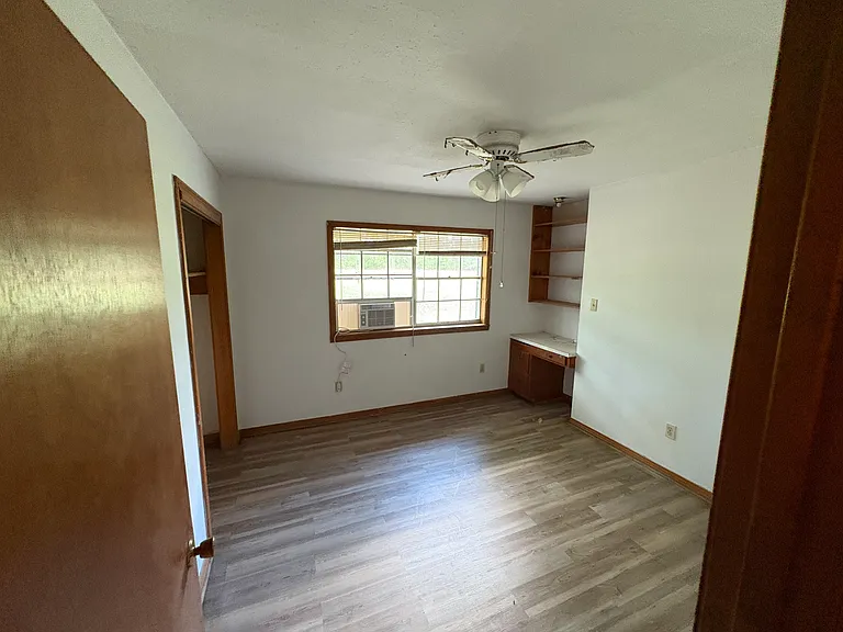 1667 Highway 404 — Photo 14