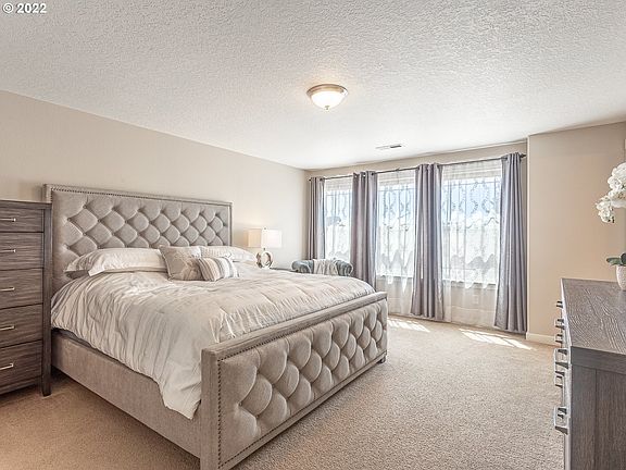 5th image of 5014 NE 61st St