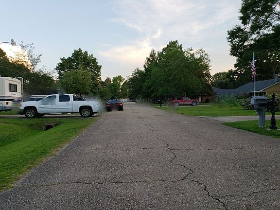 5th image of 10660 Downey Dr
