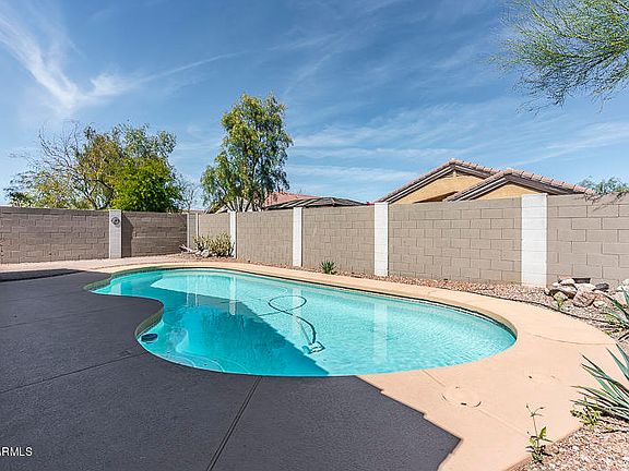 5th image of 17484 W Coyote Trail Dr