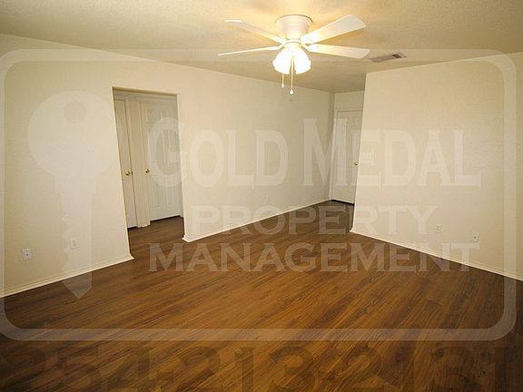 2nd image of 2807 Leroy Cir APT C