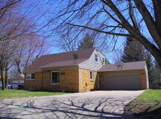 1612 Snyder Rd, East Lansing, MI 48823
