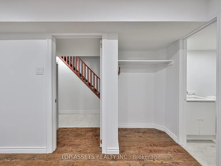 178 Royal Orchard Blvd #BASEMENT — Photo 18