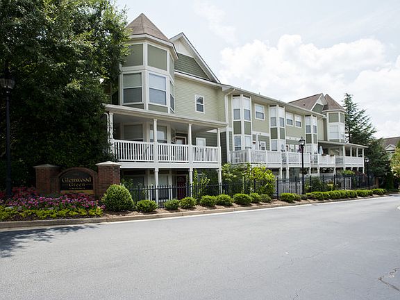 3rd image of 951 Glenwood Ave SE APT 1303