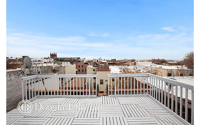 Sold by Douglas Elliman | media 18