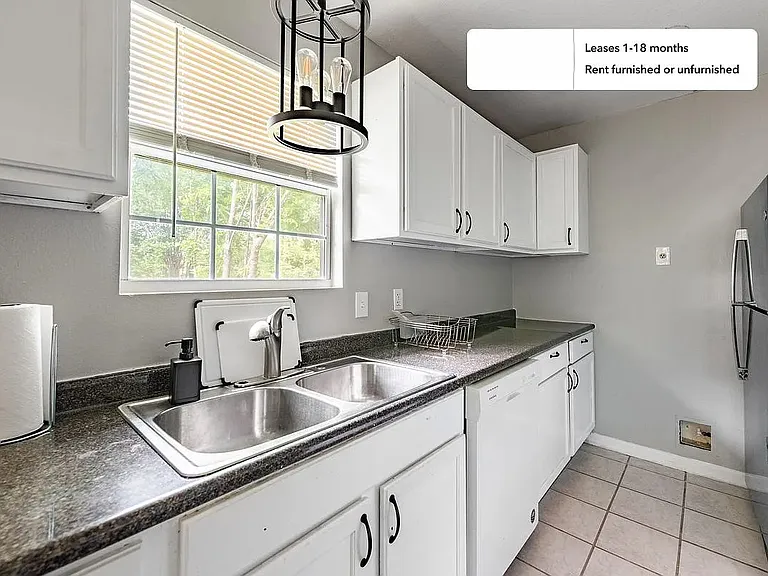 2311 Galway St — Photo 31