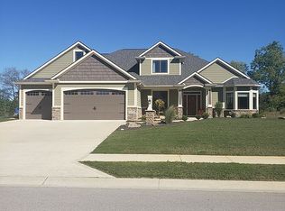 18892 Roselle Cv, Auburn, IN 46706