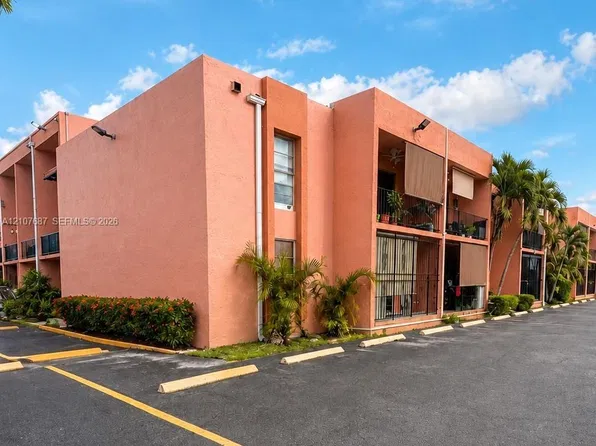 1300 W 47th Pl APT 218A, Hialeah, FL 33012