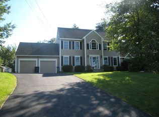 5 Stable Rd, Nashua, NH 03062