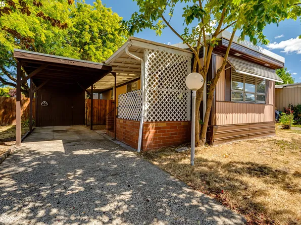 555 N Danebo Ave Space 36, Eugene, OR 97402