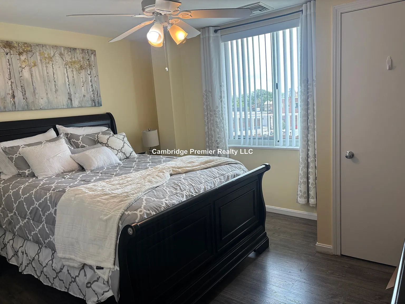 2 bed, $2,450 — Photo 2