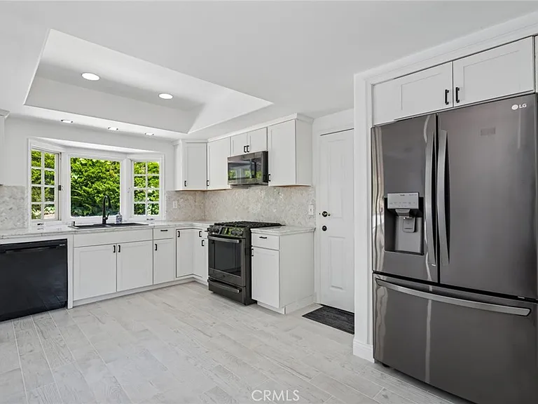 24291 Los Serranos Dr — Photo 10