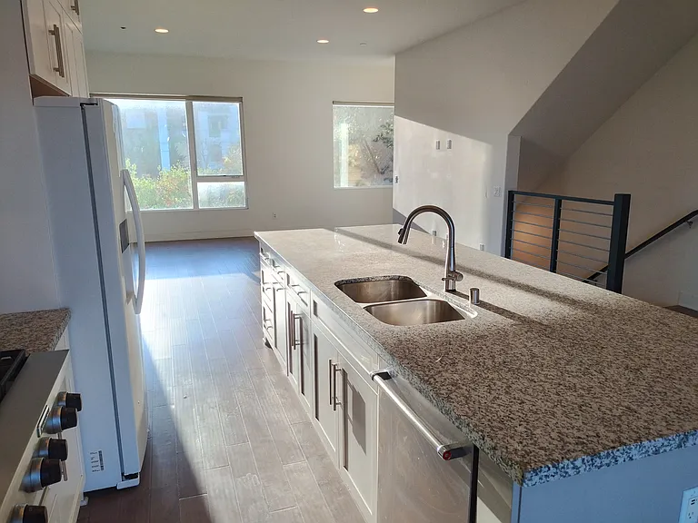 135 W Live Oak Ave #E — Photo 17