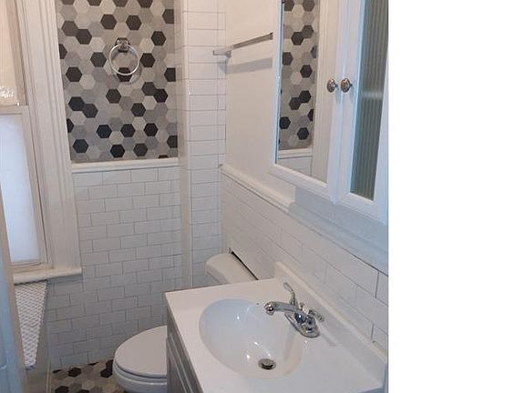 2nd image of 88 Oakwood Ave Floor 1