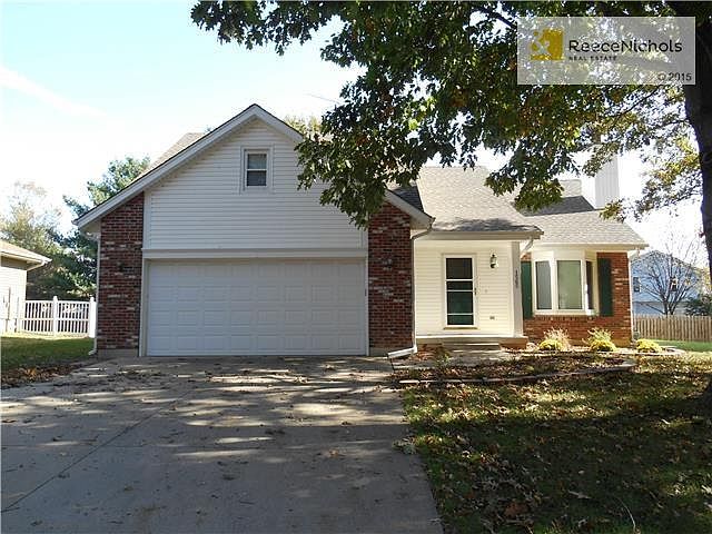 1st image of 1565 NE Neawanna Dr