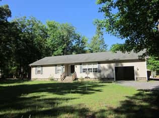 562 Lumberlost Rd, Weems, VA 22576