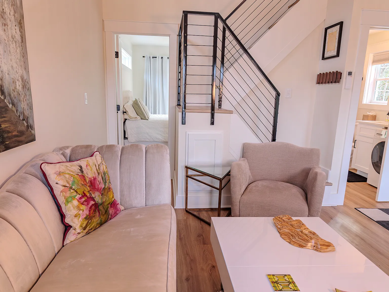 2 bed, 550 sqft, $1,900 — Photo 4