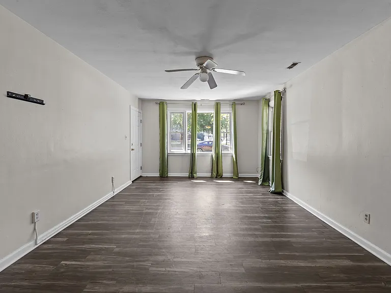 1720 W 48th St — Photo 20
